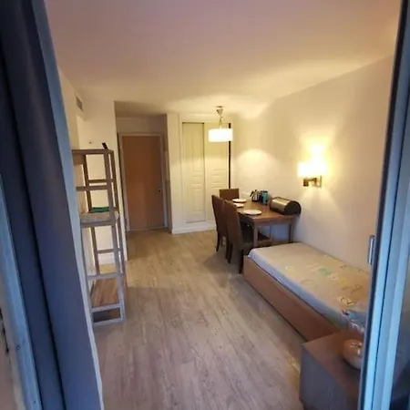 A&h Homes - - Near Train Station