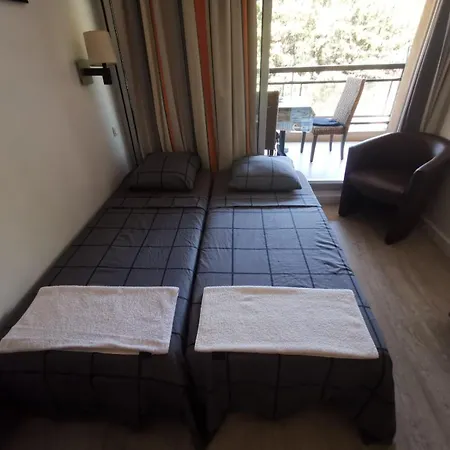 A&h Homes - - Near Train Station